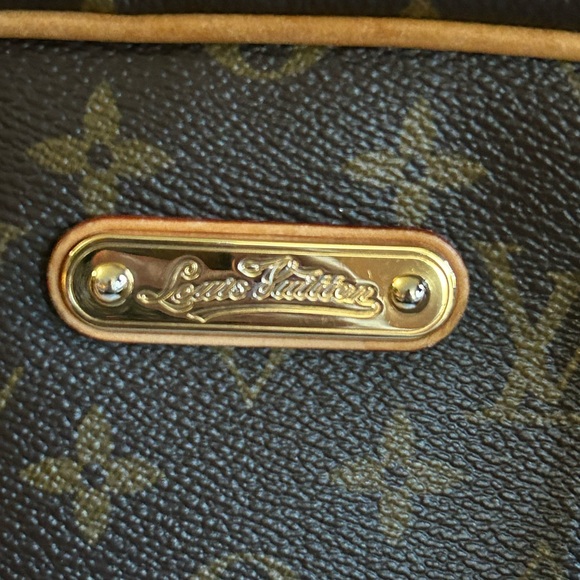 Authentic Louis Vuitton Montorgueil GM shoulder bag. Offers are welcome! - Picture 3 of 14